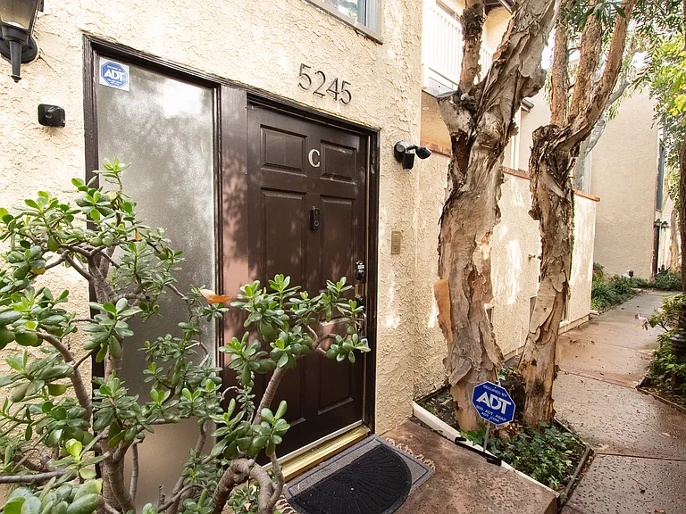 5245 Coldwater Canyon Ave #C — Photo 52