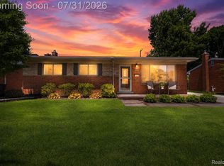 36548 Roycroft St, Livonia, MI 48154