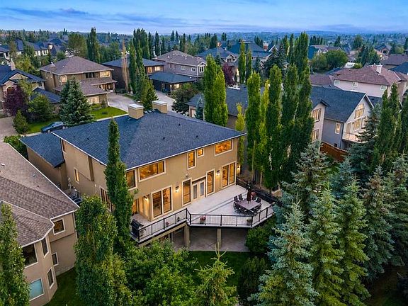 3rd image of 10 S Aspen Ridge Way SW