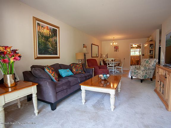 2nd image of 13 Carol Ct