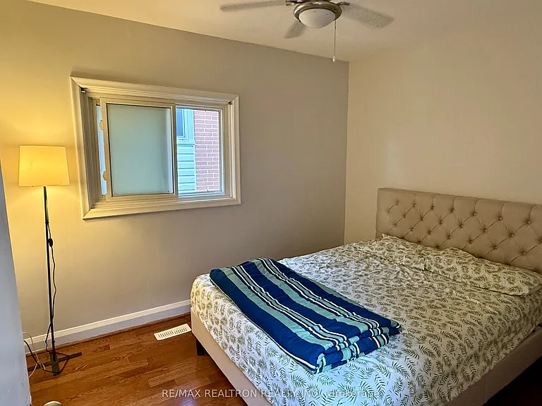 6 Mid Pines Rd #UPPER — Photo 8
