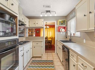 2209 Ridgewood Dr, West Columbia, TX 77486