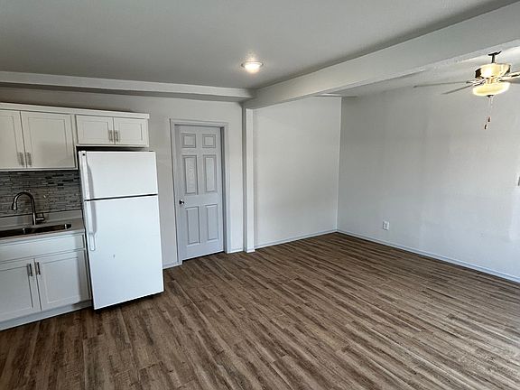 3rd image of 3545 Pendleton St #G