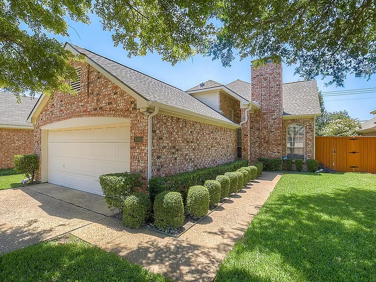 3005 Warm Springs Ln — Photo 2