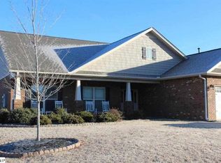 10 Choppee Ct, Simpsonville, SC 29681