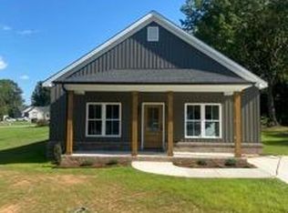 19 N Lot Ave, Appomattox, VA 24522