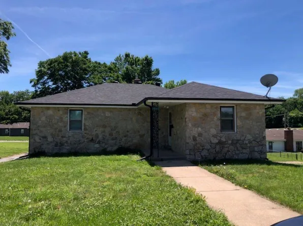 1409 Metropolitan Ave, Leavenworth, KS 66048