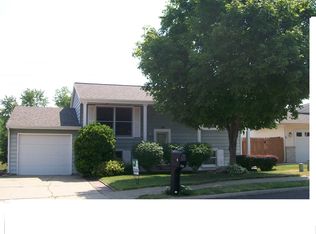 10 Point East Ct, Pekin, IL 61554