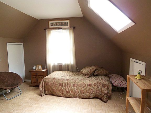 5th image of 202 Plitt Ave