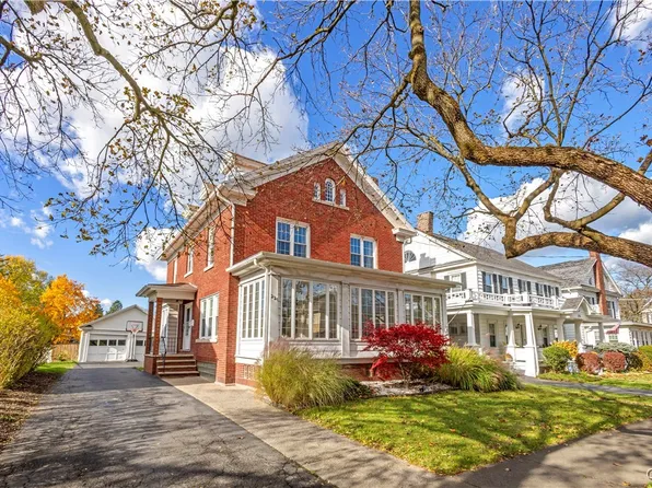 221 Hampton Rd, Syracuse, NY 13203