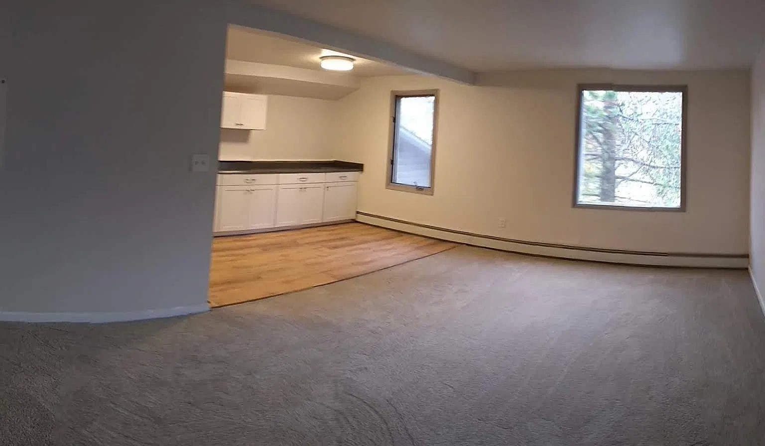 6620 E 8th Ave — Photo 3