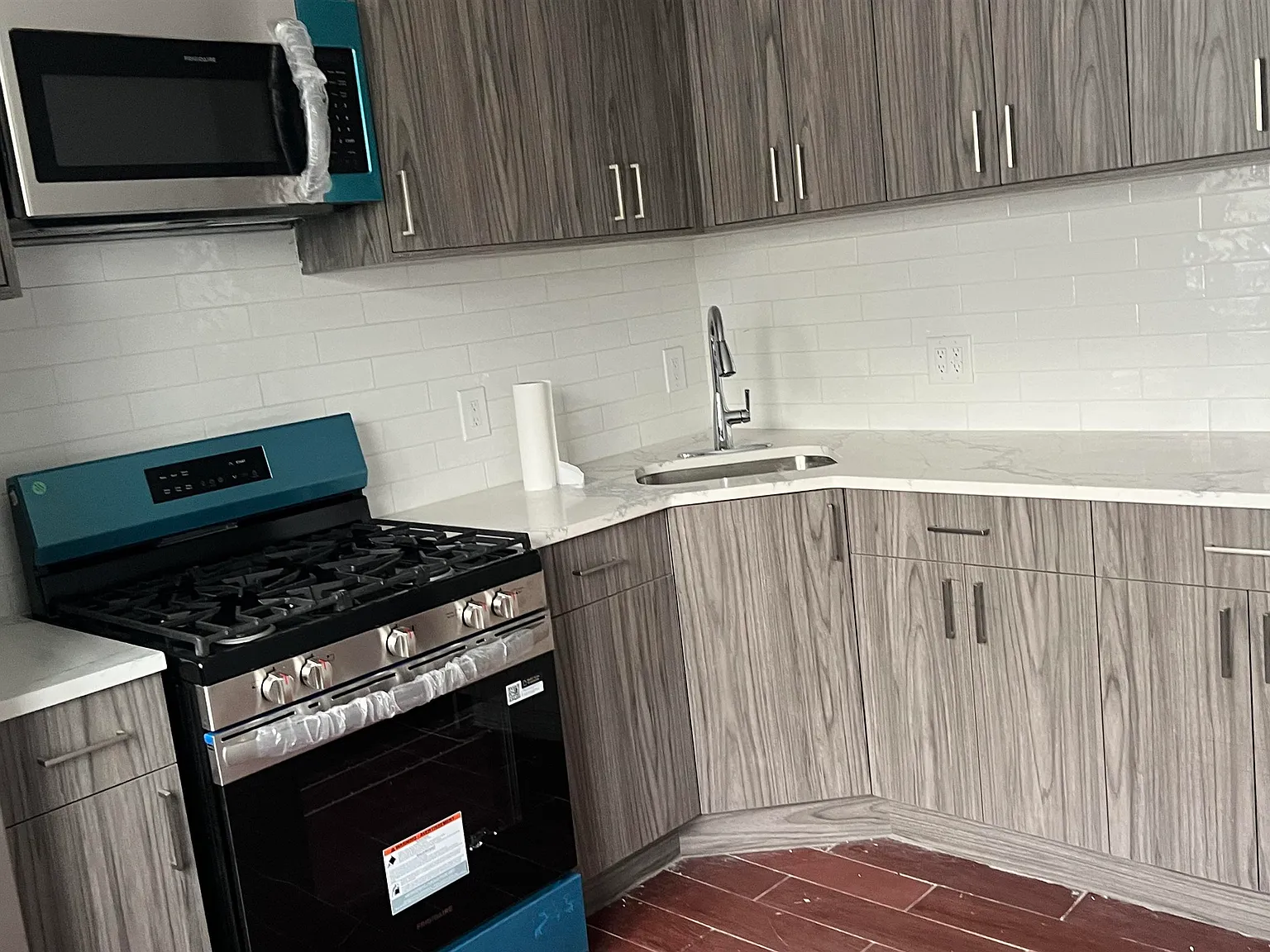 4 bed, 2.0 bath, $2,800 — Photo 1