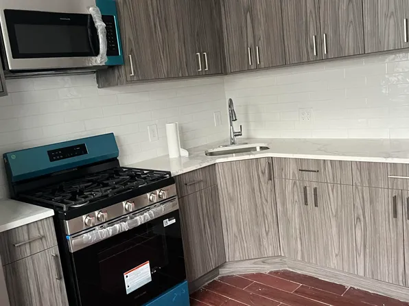 312 Van Nostrand Ave Floor 2, Jersey City, NJ 07305