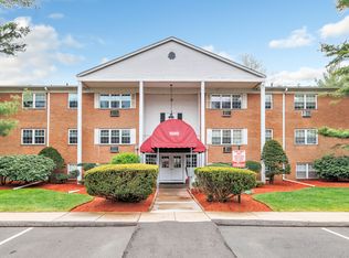 1080 New Haven Ave APT 111, Milford, CT 06460