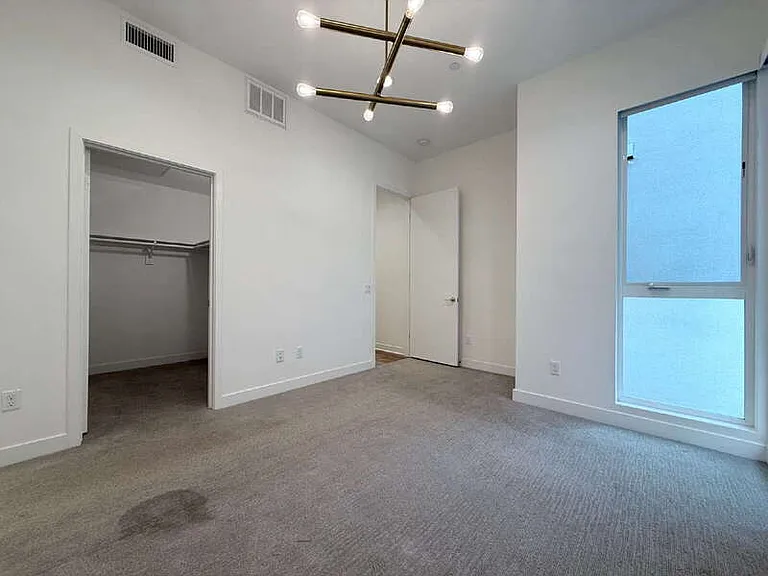 10917 1/2 Otsego St — Photo 19
