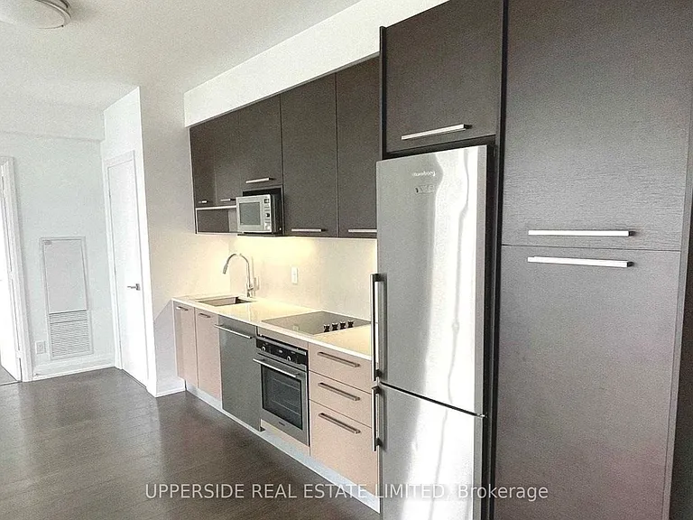 36 Park Lawn Rd #703 — Photo 5