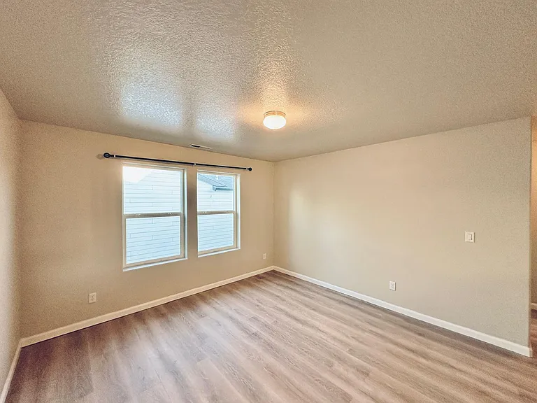 3374 SE Meadowview Way — Photo 28