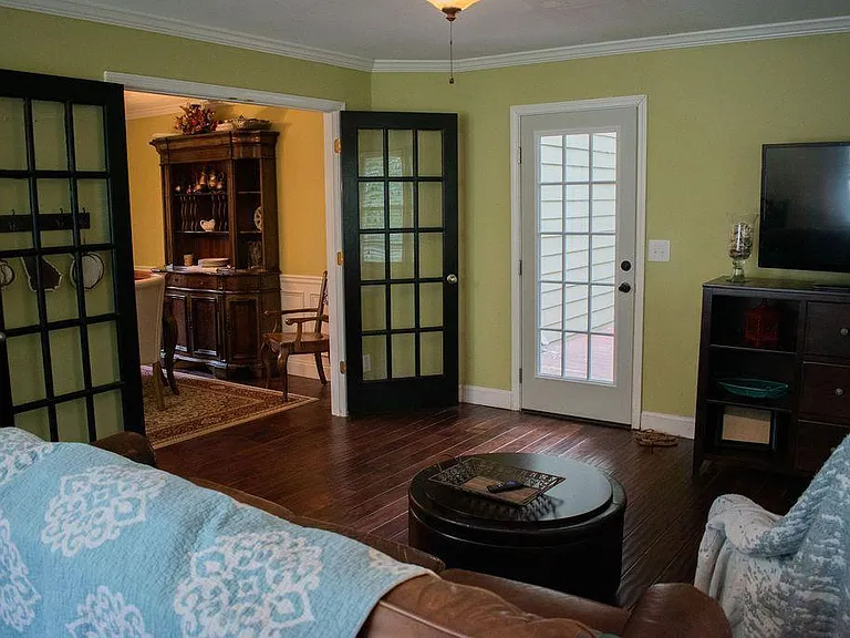 1028 Queensbury Run — Photo 9