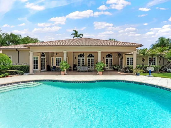 1190 S Alhambra Cir, Coral Gables, FL 33146