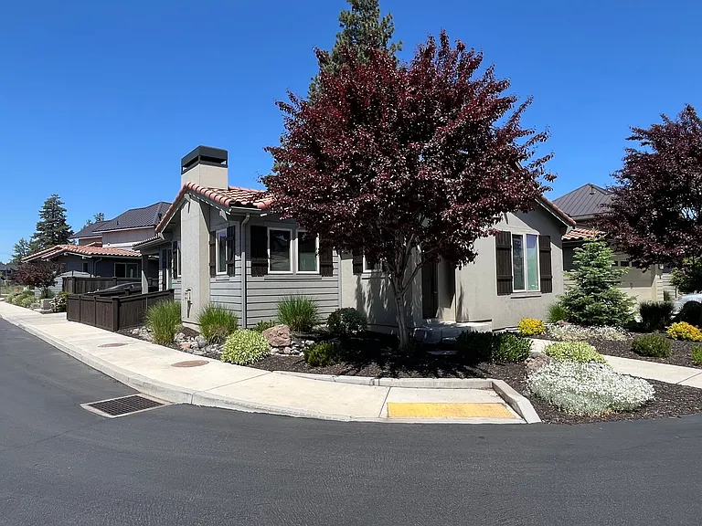 63136 NW Via Cambria — Photo 23