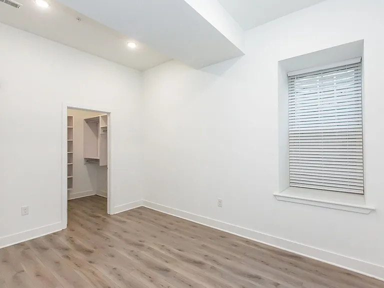 225 N Whitford Rd — Photo 10