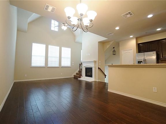 2nd image of 7924 Presley Ave