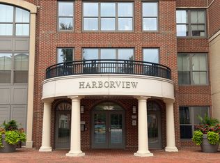 485 Harbor Side St APT 712, Woodbridge, VA 22191
