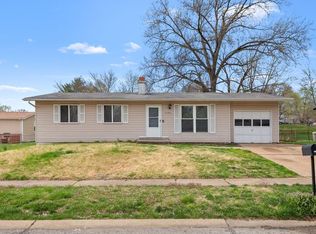 2140 Lindsay Ln, Florissant, MO
