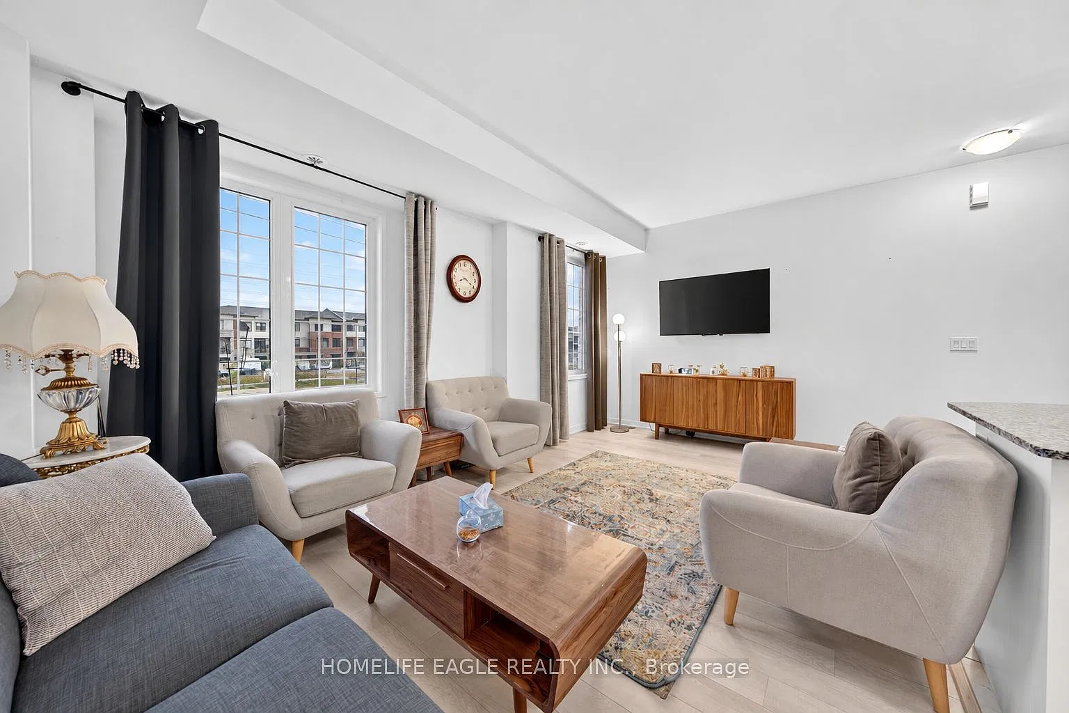 4 bed, $3,000 — Photo 4