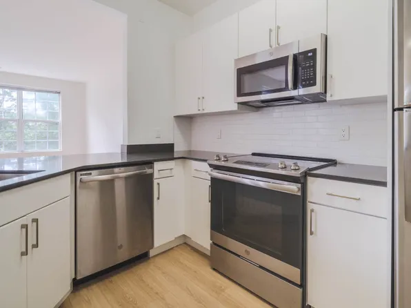 Four Avenue 4107 image 3 of 69