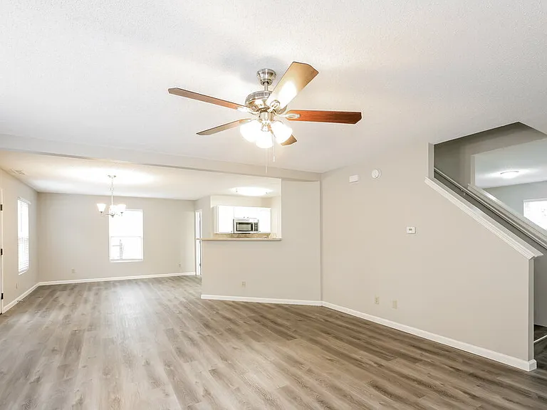 6336 Alonzo Dr — Photo 5