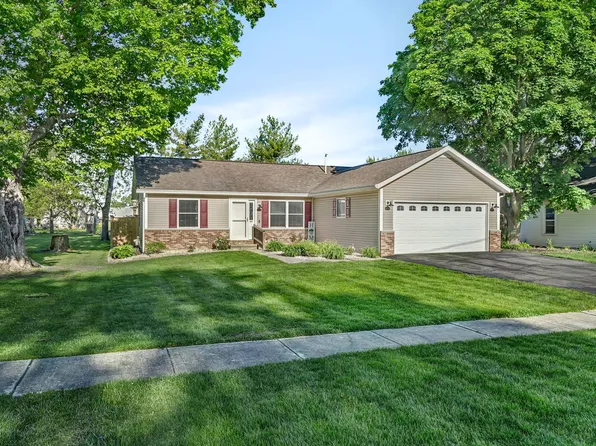 209 N Pine St, Gardner, IL 60424