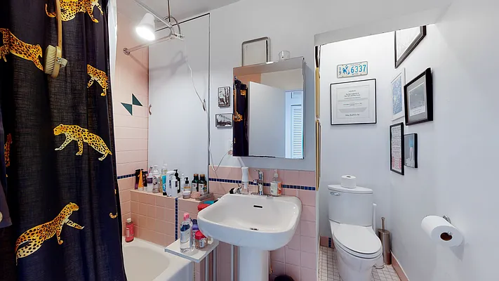 Rented by Tipping Point Real Estate LLC | media 22