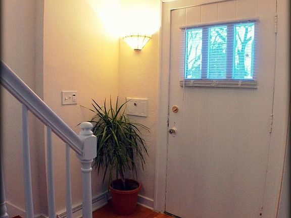 4th image of 1110 Kensington Ave