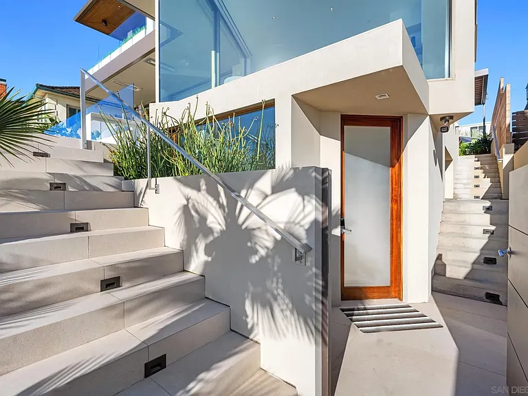 6515 Neptune Pl — Photo 38