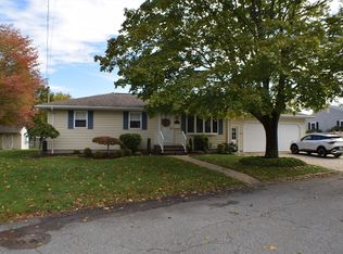 122 Robin Ln, Somerset, MA 02726