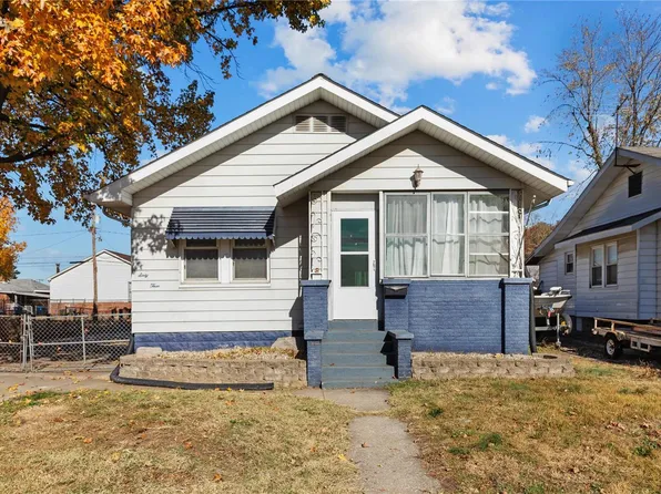 63 W Jennings Ave, Wood River, IL 62095