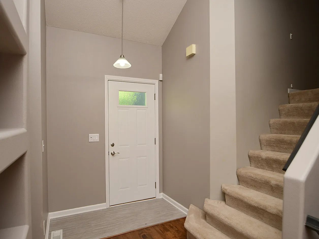 3 bed, 1707 sqft, $2,400 — Photo 4
