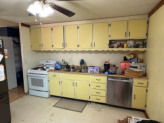 5th image of 601 Ridgewood Ct