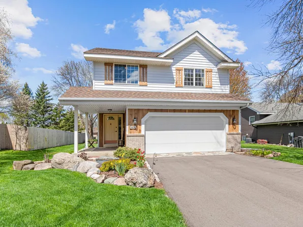 1400 Field Creek Cir, Victoria, MN 55386