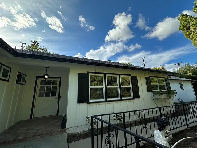 4929 Reseda Blvd — Photo 22