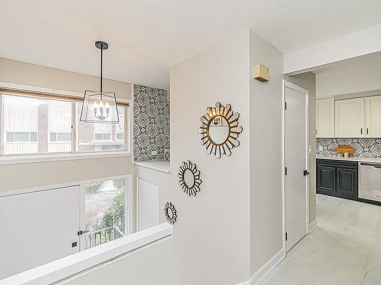 432 Skokie Blvd — Photo 10