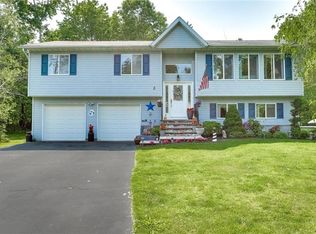 2 Rella Dr, New City, NY 10956