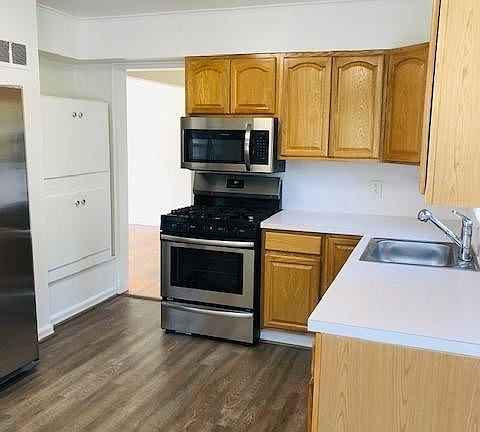 4th image of 105 Highland Ave