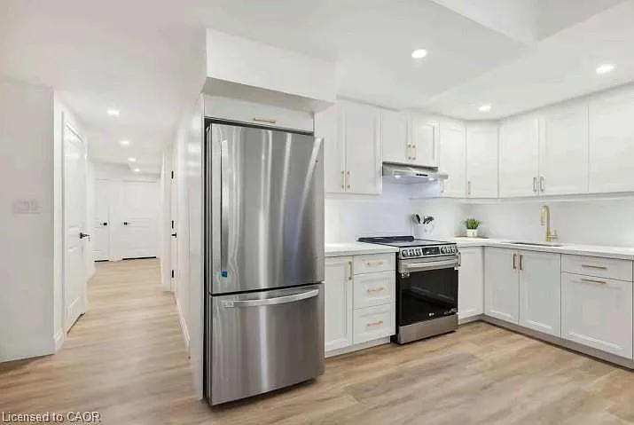 1156 Swan St #LOWER — Photo 8