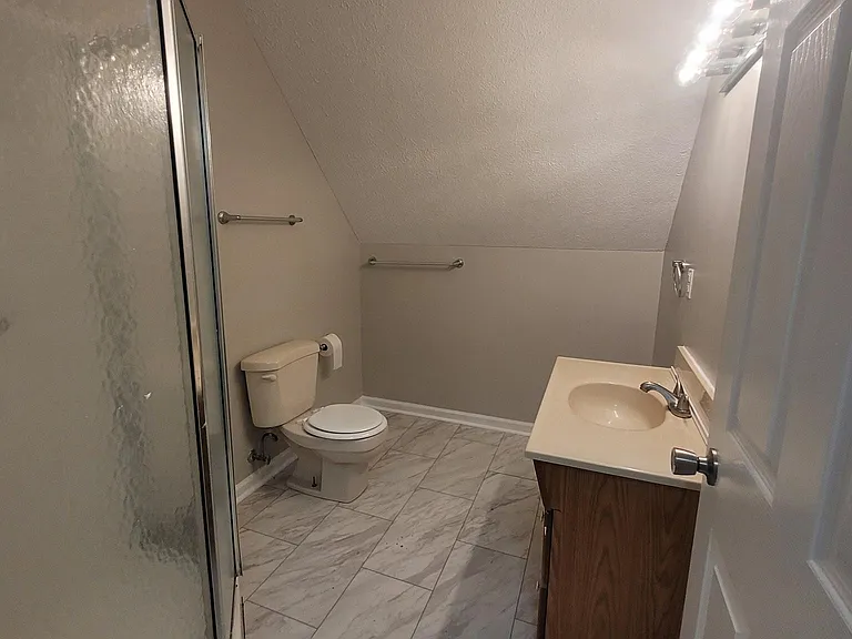 2905 Robert Hunt S — Photo 6