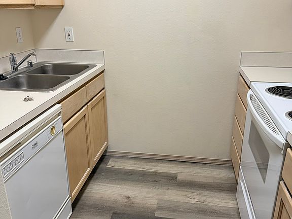 5th image of 1311 Bonneville Ave APT A