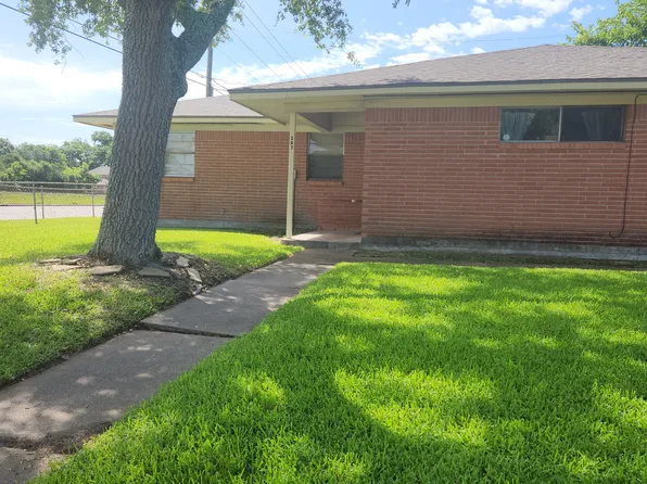 207 Estelle Cir, Texas City, TX 77591