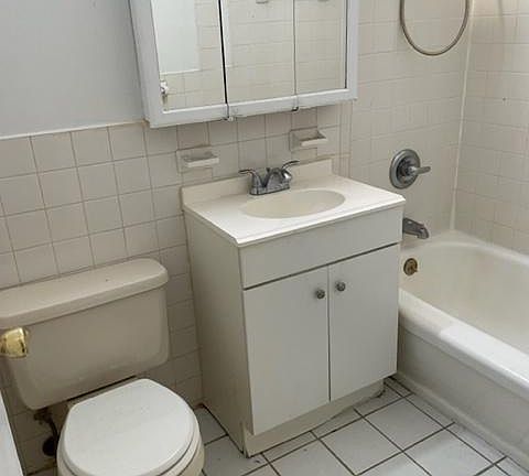 5th image of 85 N Long Beach Ave APT 1G