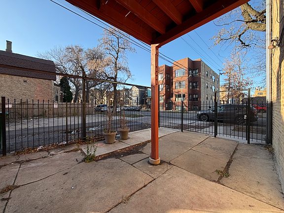 3rd image of 1456 N Kedzie Ave #1R